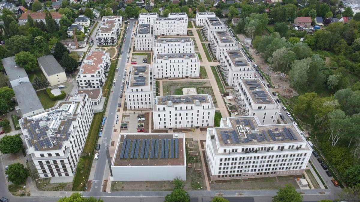 MFH Pankow – Luftaufnahme Dachanlage